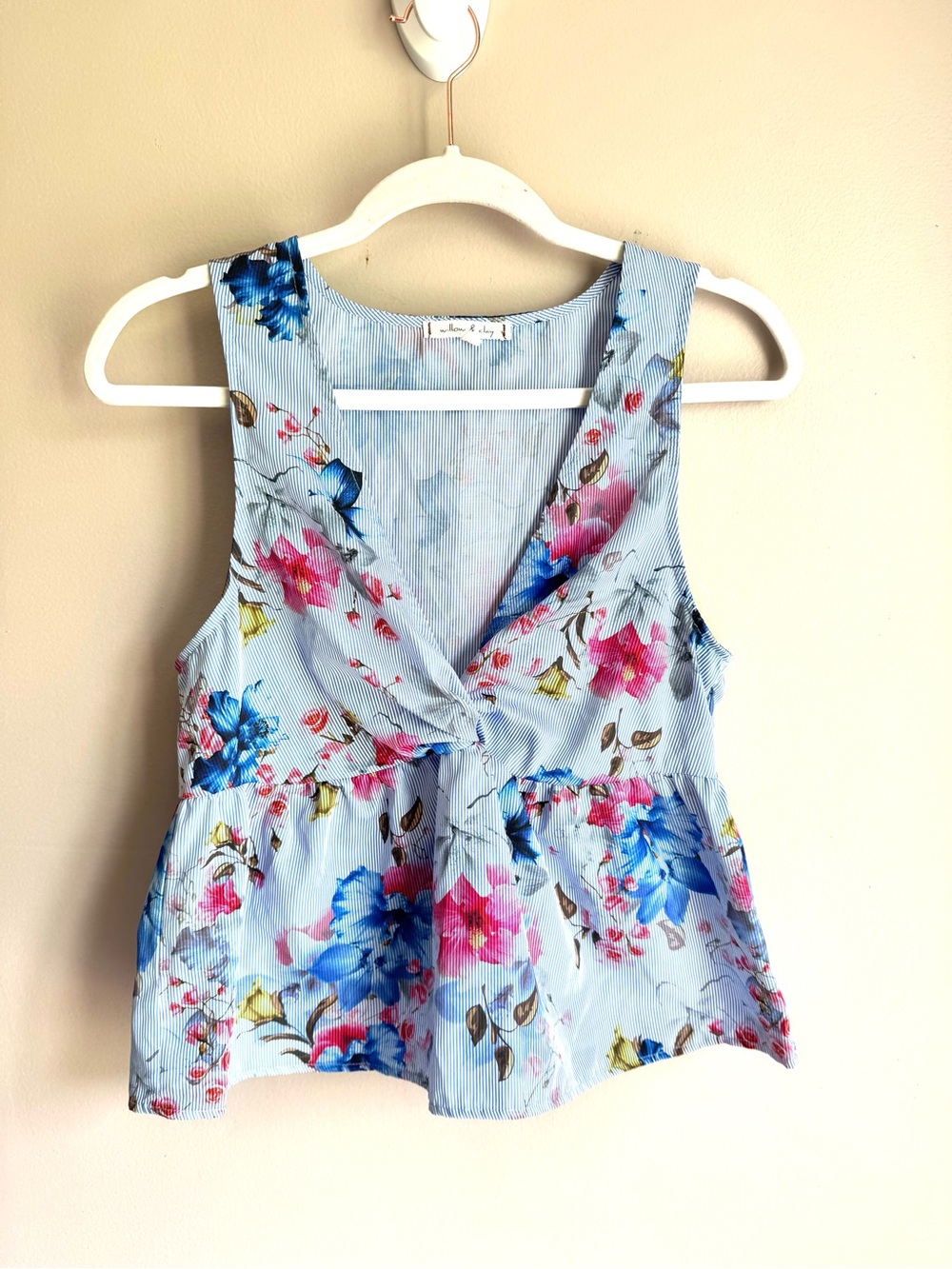 Willow & Clay Babydoll Peplum Blue Floral Blouse Top Sleeveless Deep V Neck S